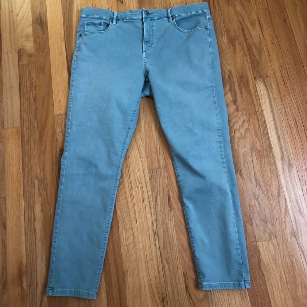 LOFT skinny crop jeans  14/32. Fun faded teal.